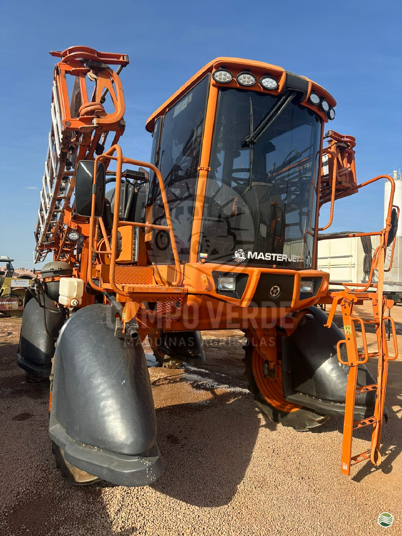 PULVERIZADOR JACTO UNIPORT 2500 STAR Tração 4x4 Campo Verde Máquinas Agrícolas CAMPO VERDE MATO GROSSO MT